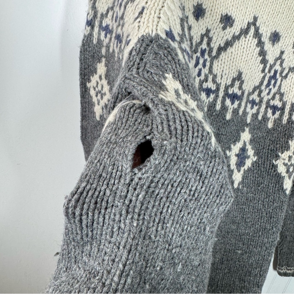 Vtg 90s J. Crew 100% Wool Fair Isle Knit Sweater sz medium classic vintage READ - Picture 5 of 8